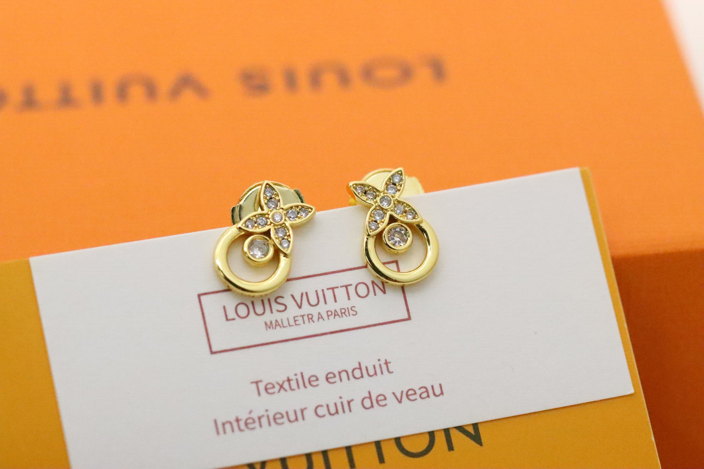 Full Diamond Four-Leaf Clover Flower Round Diamond Earrings