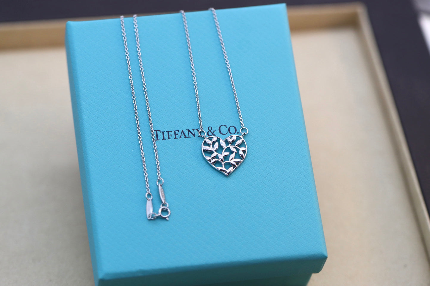 Silver Heart Leaf Necklace