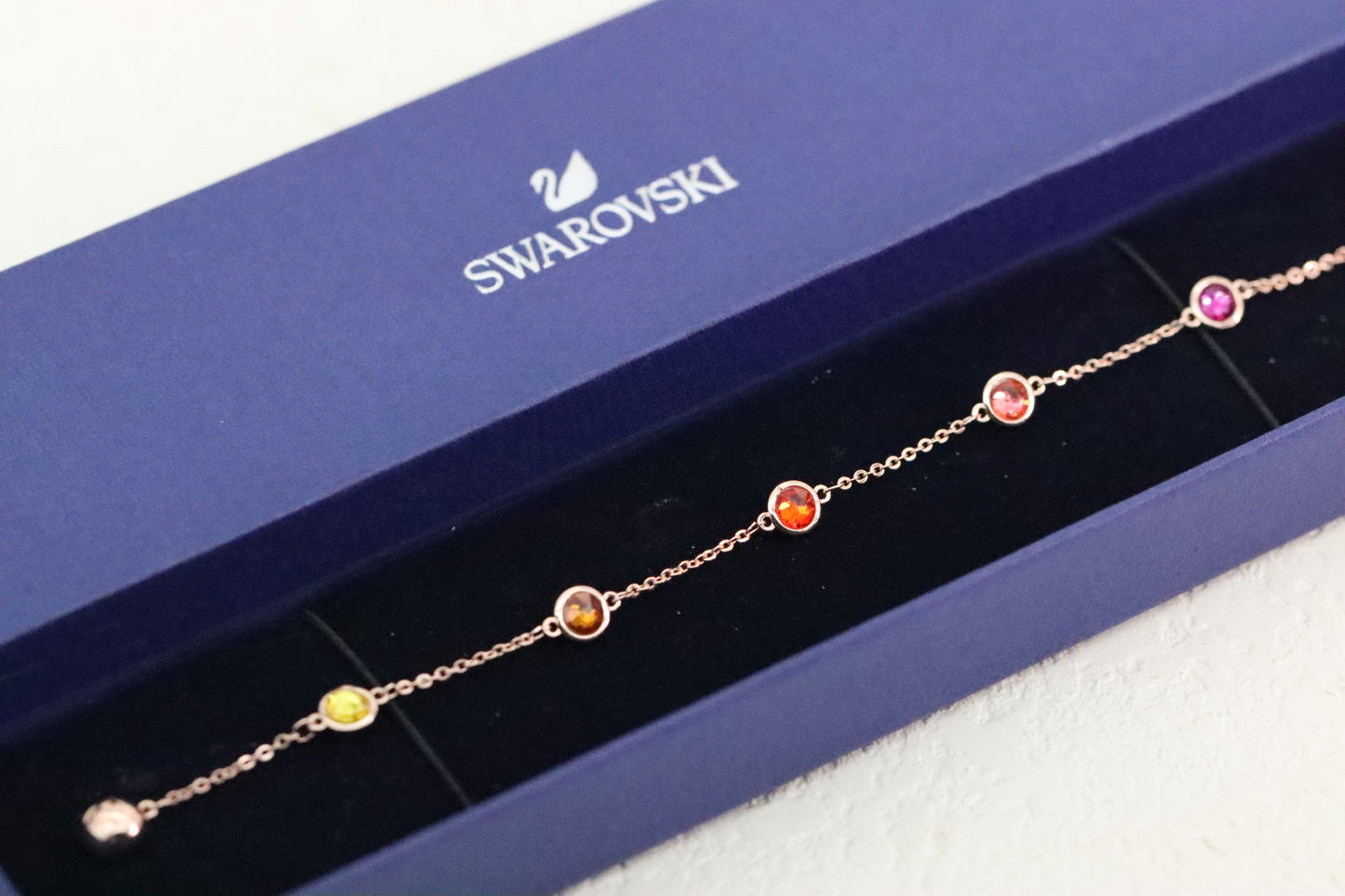 Rose gold colored crystal magnetic bracelet