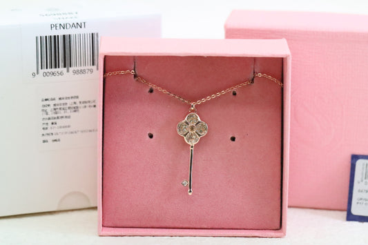 Rose gold diamond four-leaf clover key clavicle necklace