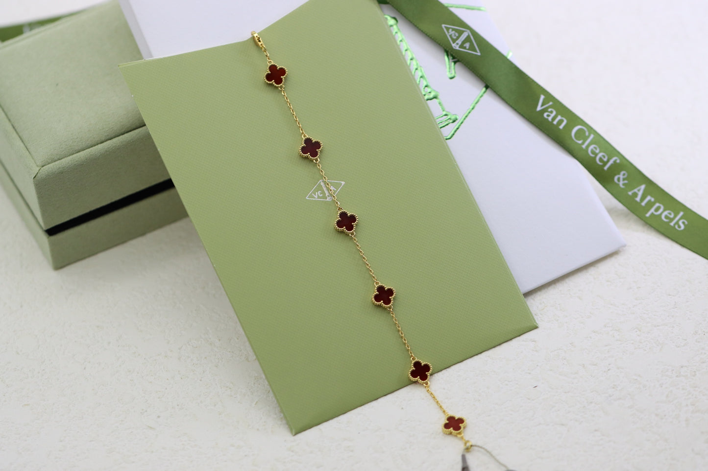 Mini Carnelian Four-Leaf Clover Small Six Flower Bracelet