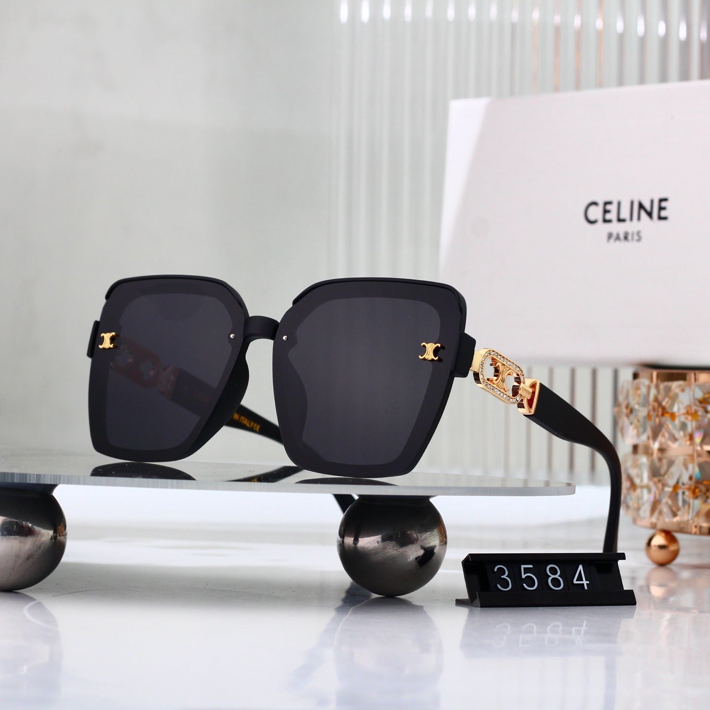 New Full Frame Square Sunglasses
