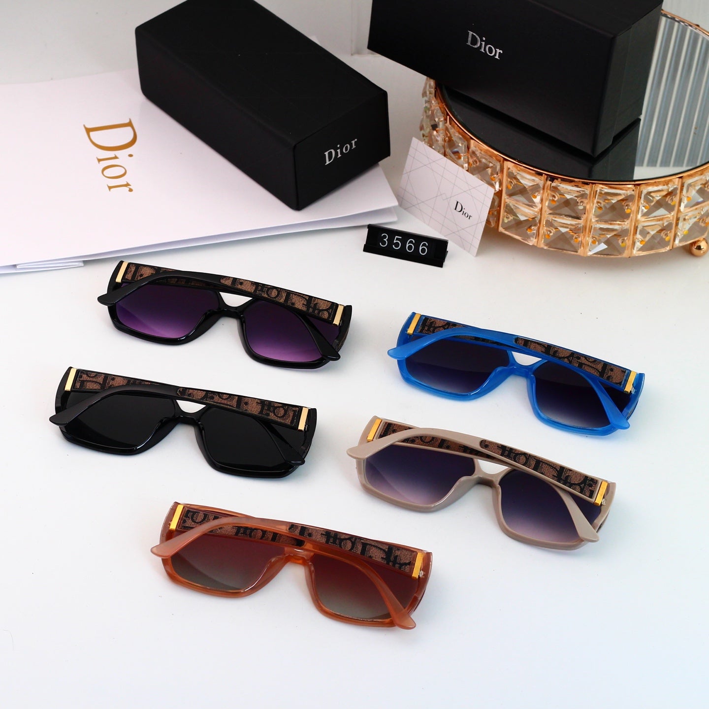 Full frame cat-shaped sunglasses