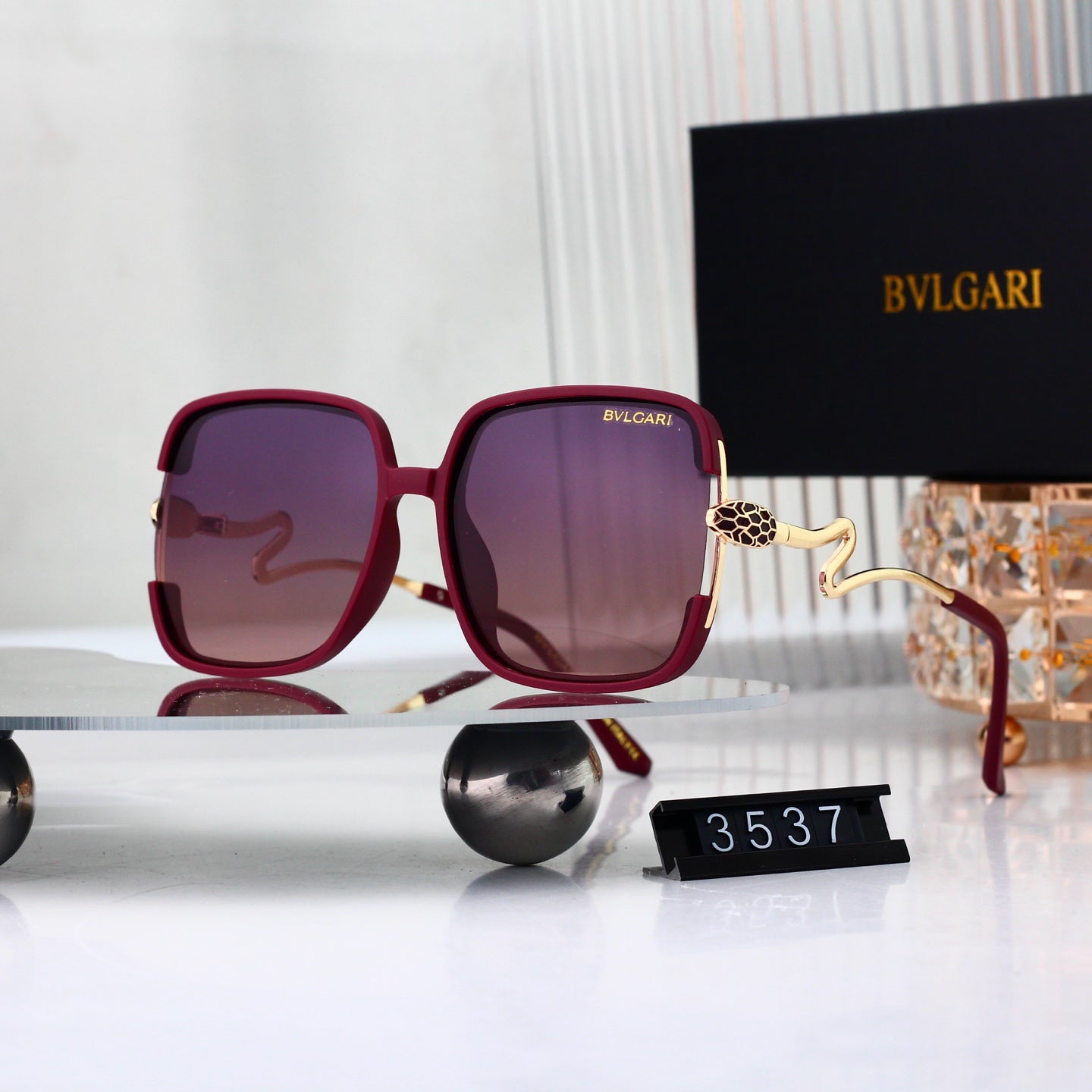 New Full Frame Square Sunglasses