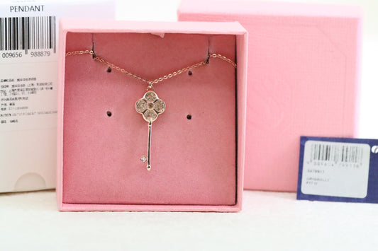 Rose gold diamond four-leaf clover key clavicle necklace