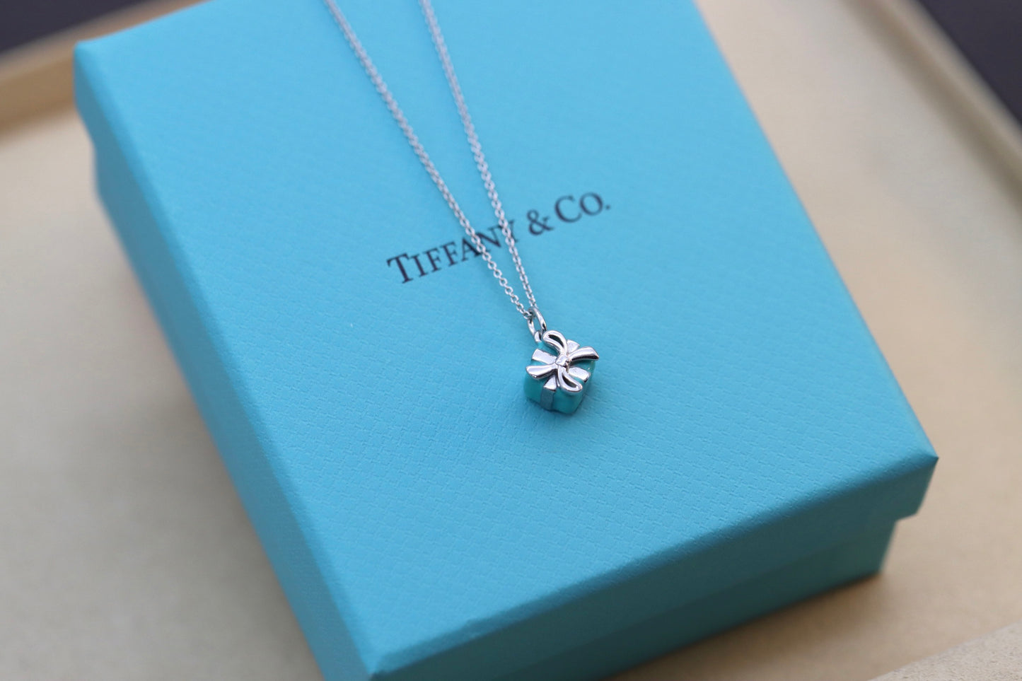 gift box necklace