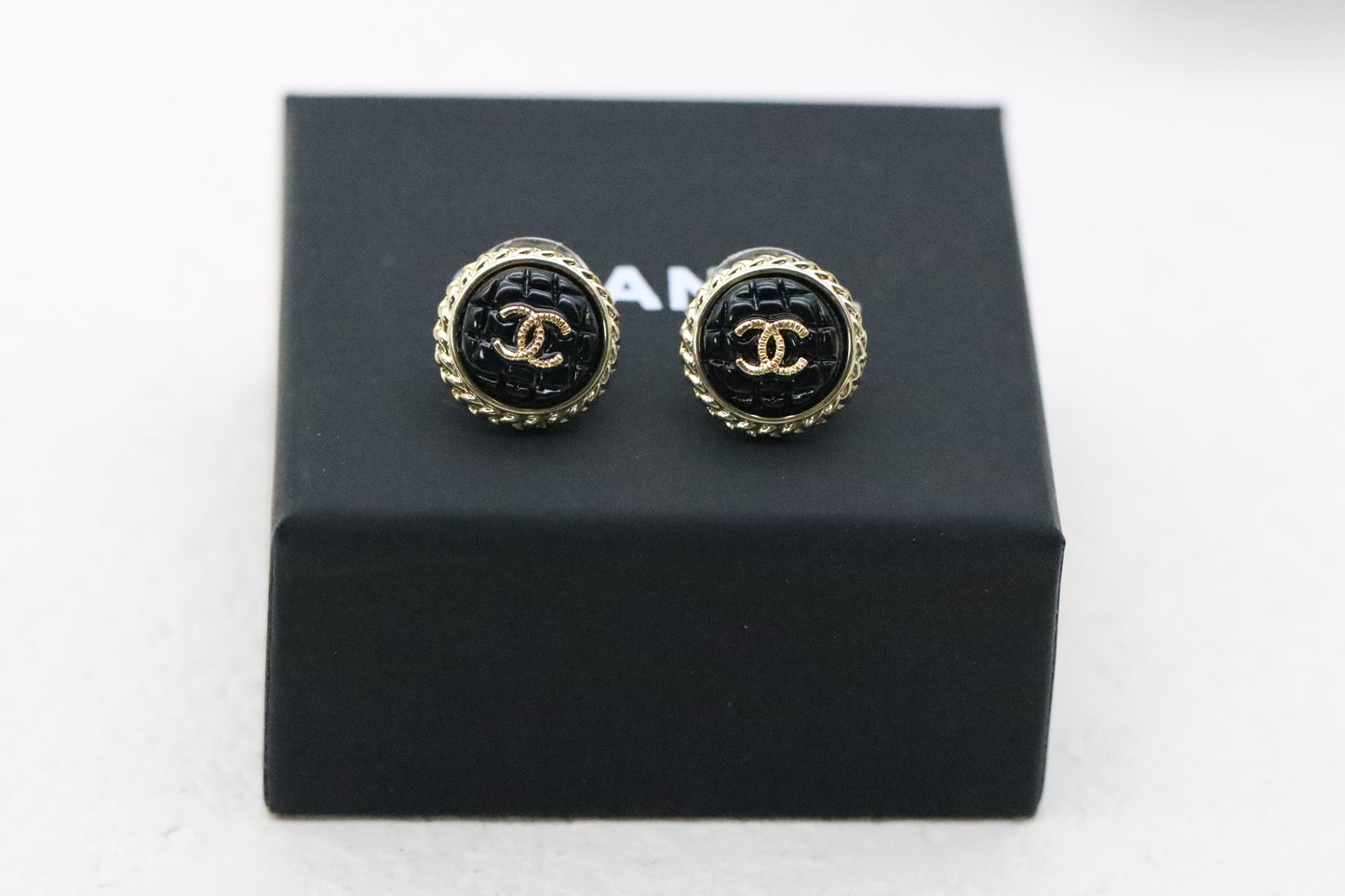 Gold button double c earrings