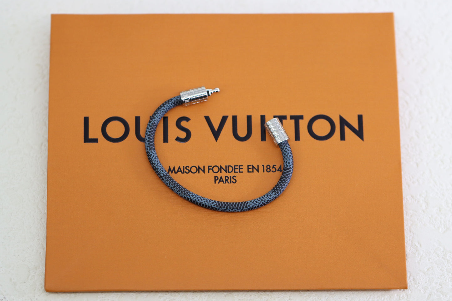 Silver rivet navy blue new bracelet