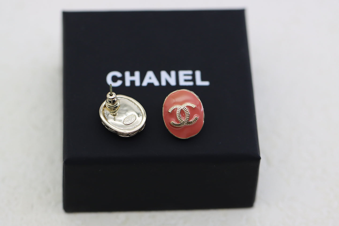 Pink enamel oval double C earrings