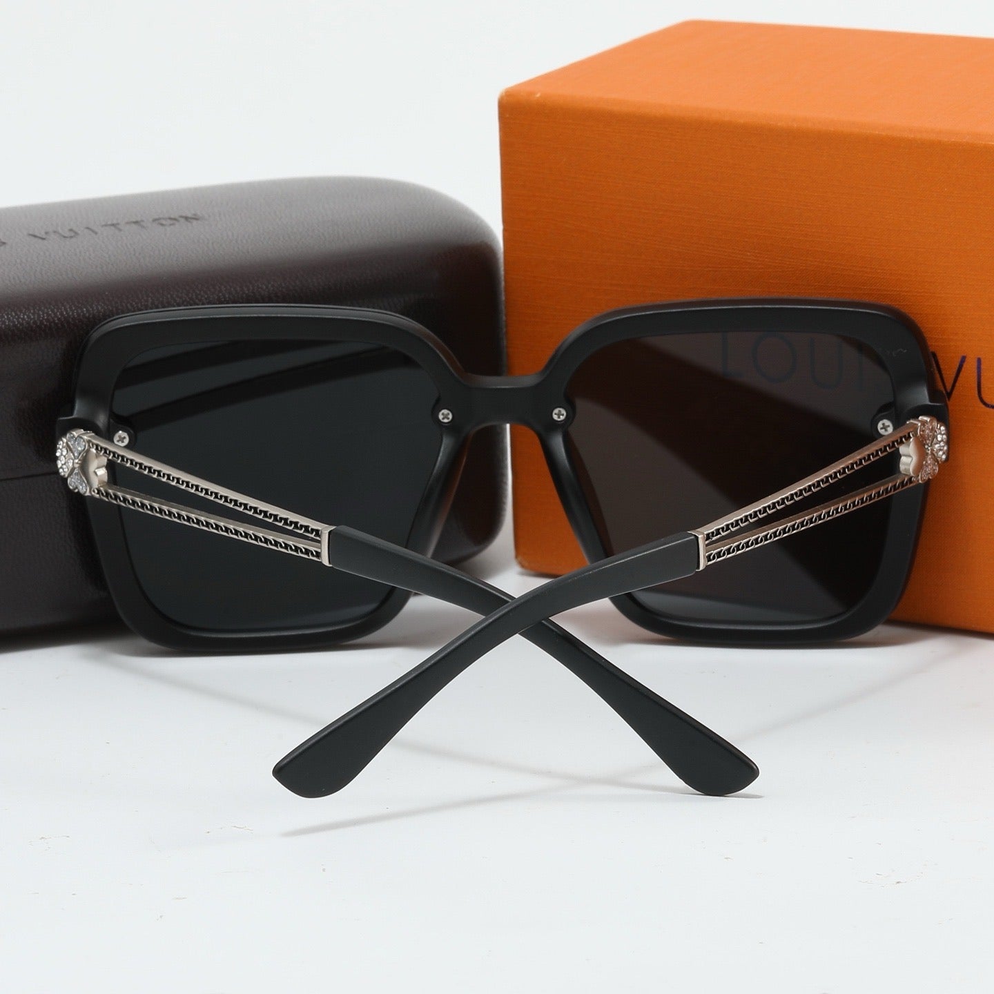 4 colors of new popular sunglasses