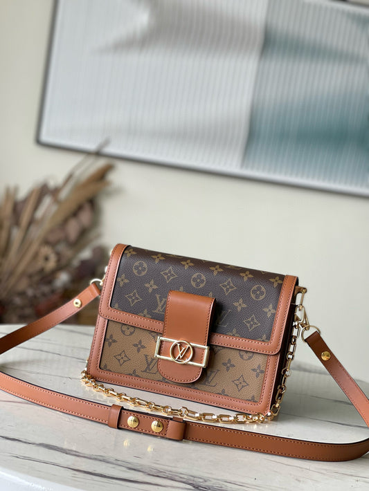 Modern style bag
