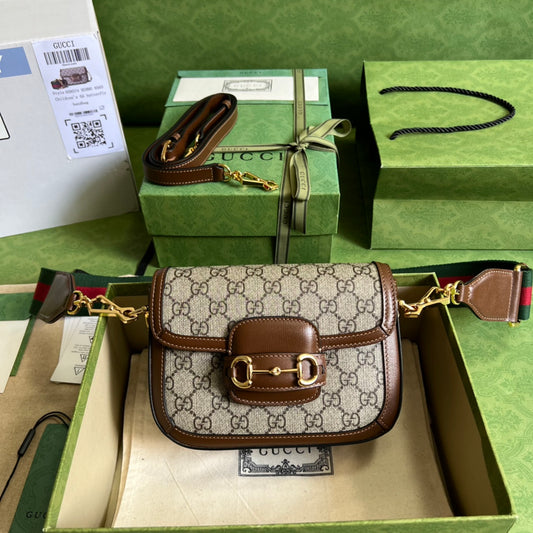 Small saddle bag