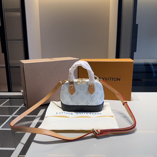 Mini shell bag