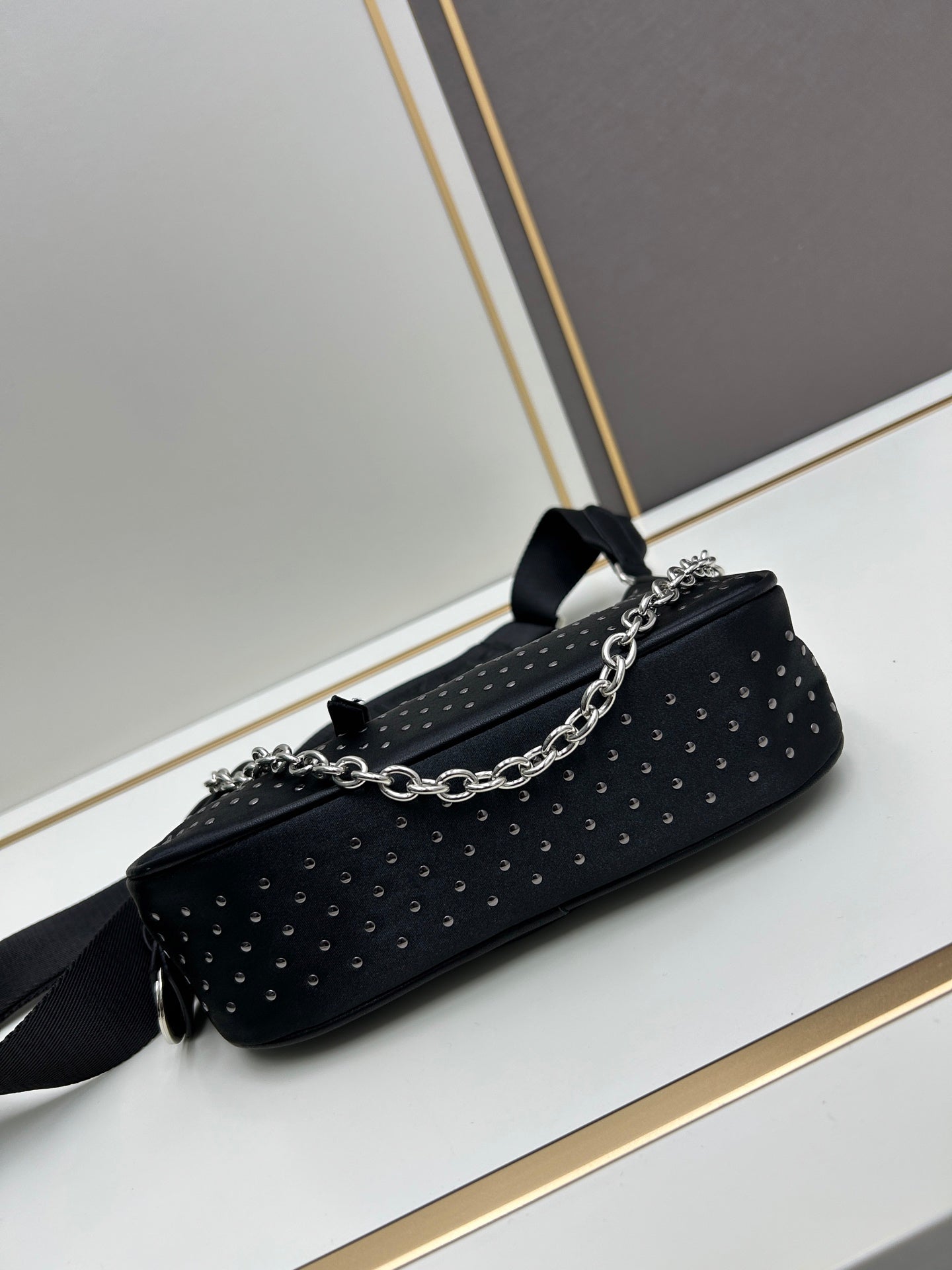 Dumpling-Shaped Crossbody Bag