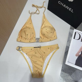 A must-have for fashion trendsetters! The real thing is super beautiful!
