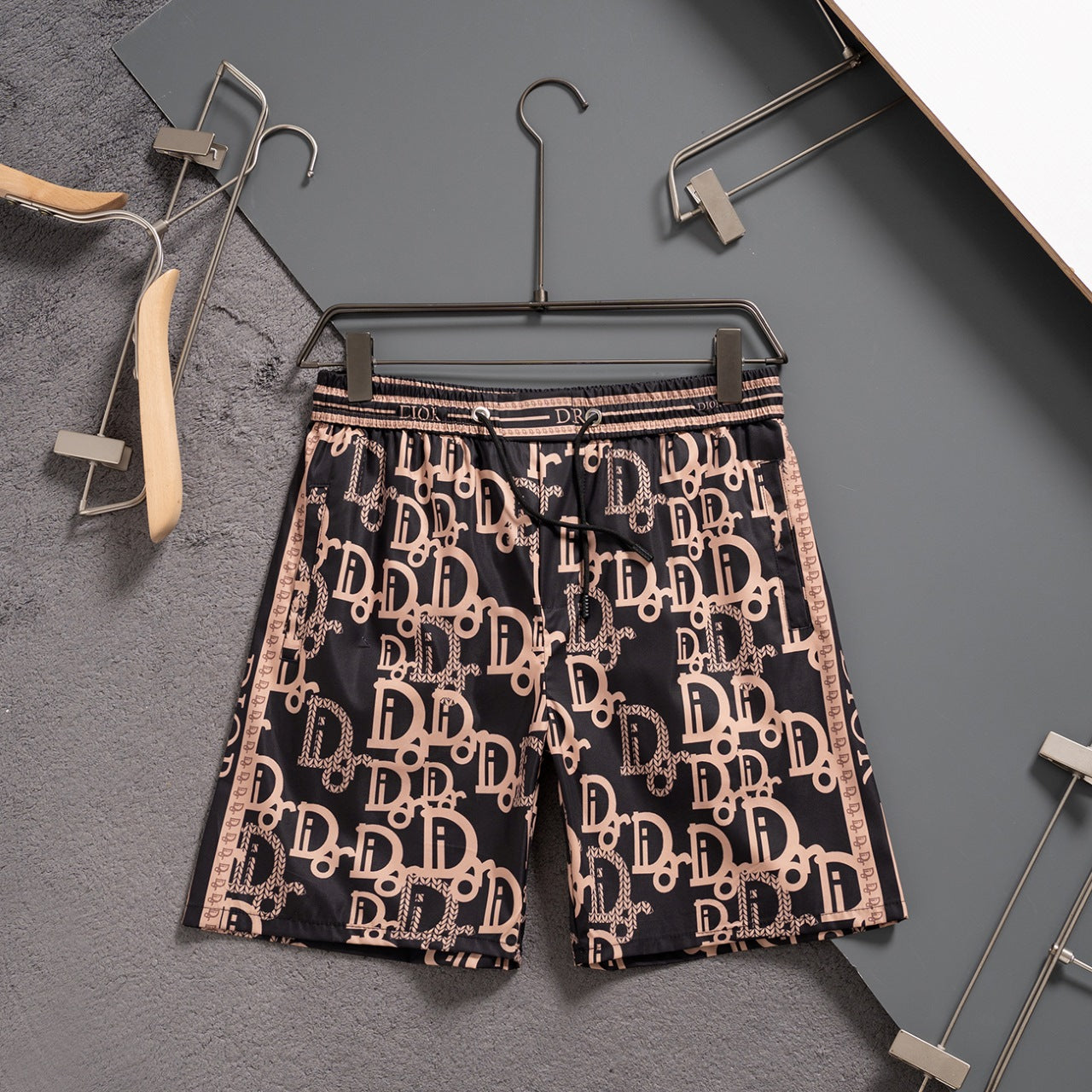 Classic casual quick-drying beach shorts