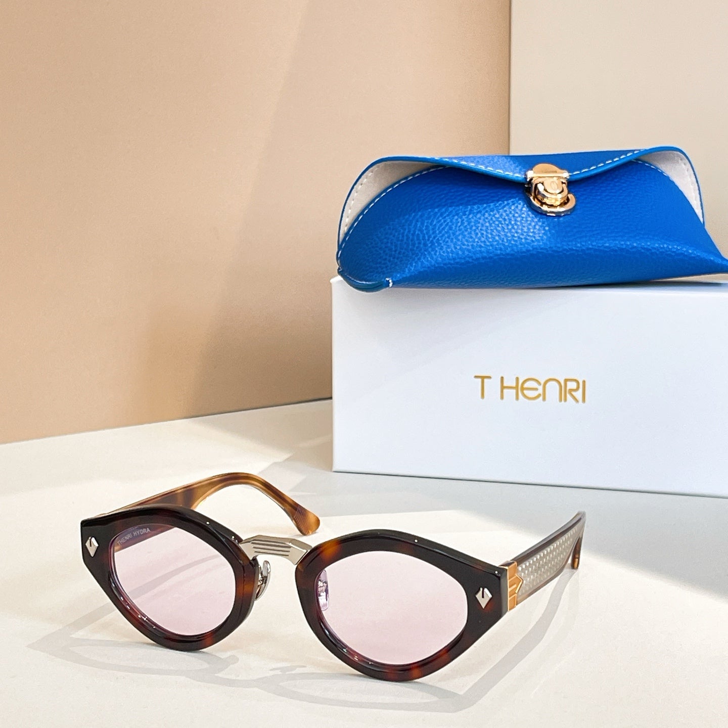 Cat Shape Full Frame Sunglasses