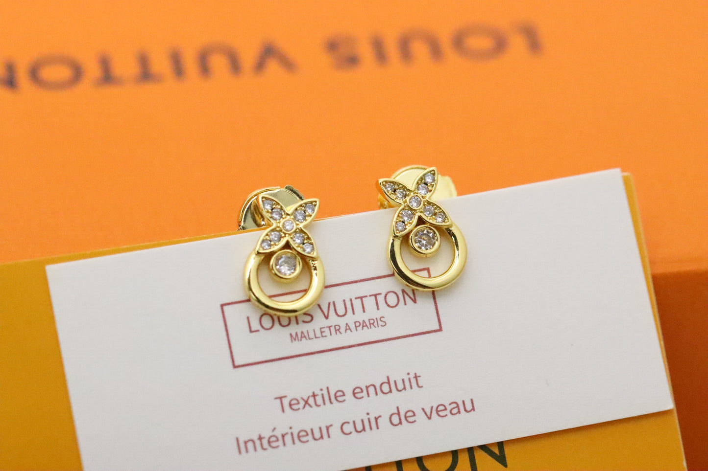 Full Diamond Four-Leaf Clover Flower Round Diamond Earrings