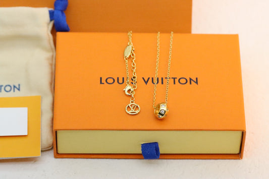 Gold chessboard diamond square clavicle necklace