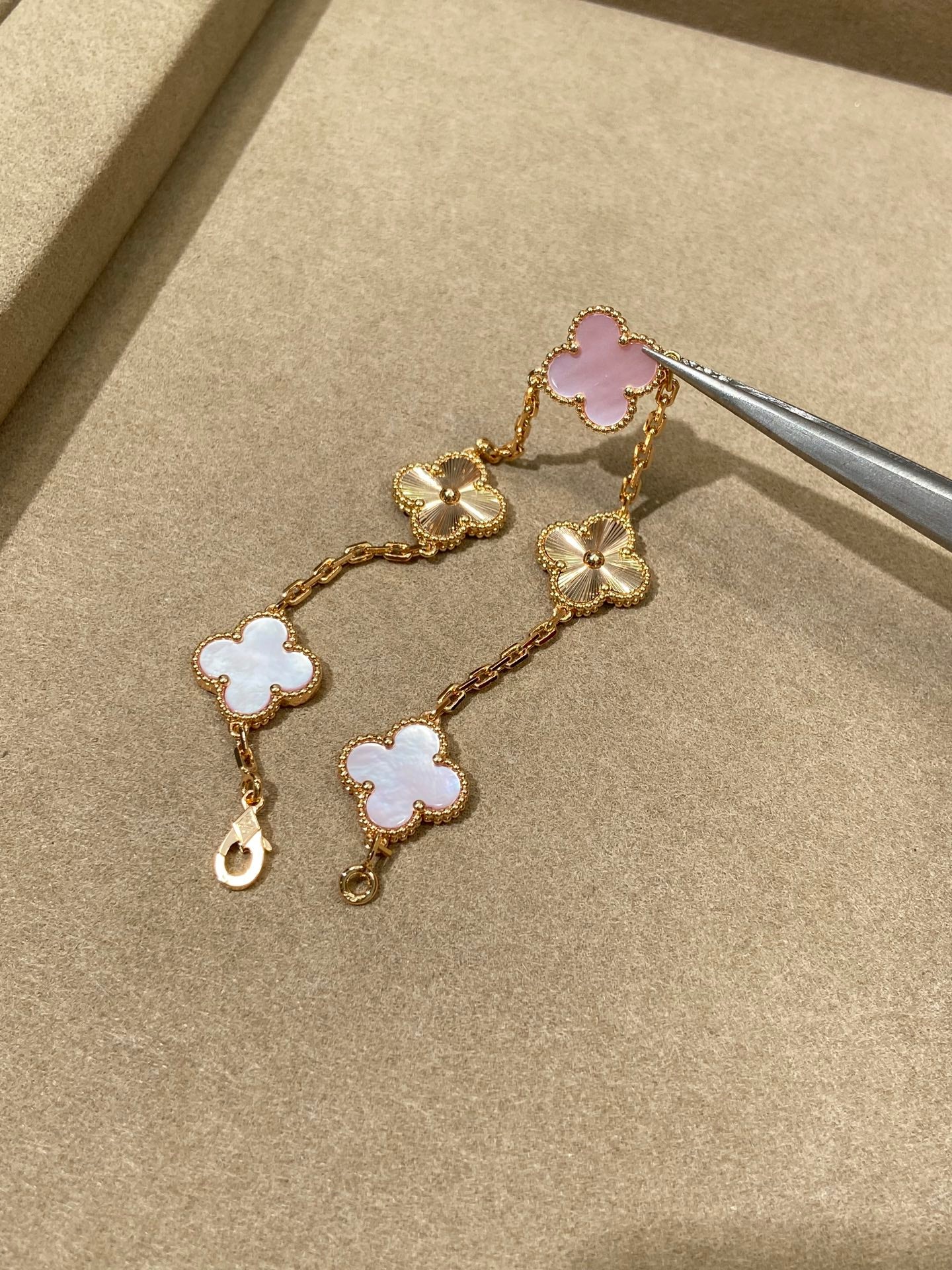Five-flower bracelet ceramic laser