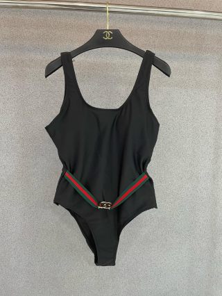 New one-piece swimsuit Highly recommended! Super elegant